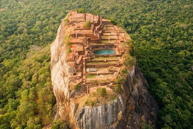 14 Days/ 13 Nights -Sri Lanka Tour on Culture, Wildlife & Beaches - Days 7-8: Highland Adventures and Scenic Rail Journeys