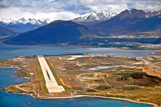 15 Flight Ushuaia and Emerald Lagoon Helicopter Overflight - Exploring Laguna Esmeralda by Helicopter