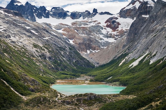 15 Flight Ushuaia and Emerald Lagoon Helicopter Overflight - Local Flora and Fauna Insights