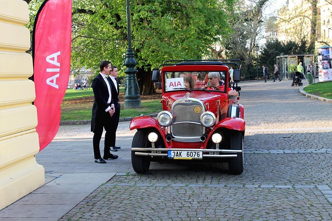 1,5 Hour Oldtimer Convertible Prague Sightseeing Tour - Personalized Sightseeing