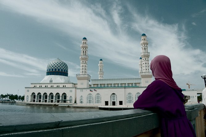 #17or19 Hrs Kuala Lumpur Van Tour From Singapore W Tour Guide - Pricing and Availability