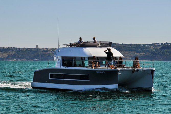 1H Power Catamaran up to 18 People in Lisbon - Important Considerations