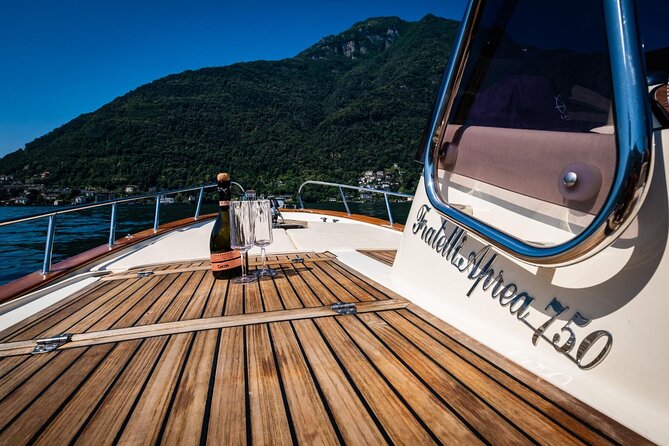 1H Private Cruise on a Beautiful Wooden Speedboat on Lake Como - Accessibility and Policies