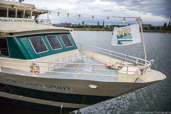 2.5-hour Dinner Cruise on Willamette River - River Cruise Experience