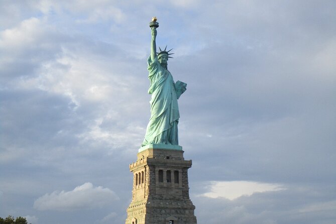 2.5-hour Guided Sailboat Tour - Sights and Attractions