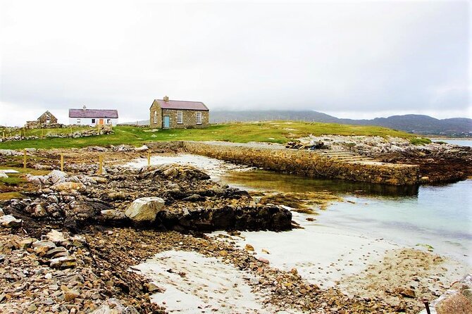 2.5 Hour Guided Sea Kayaking in Roundstone Bay - Exploring Roundstone Bay