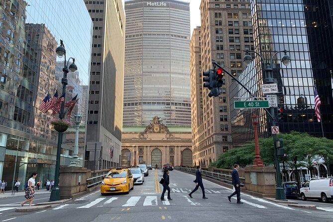 2.5 Hour Private Super Tour of NYC: Heroes! Comics! More! - Accessibility and Accommodations