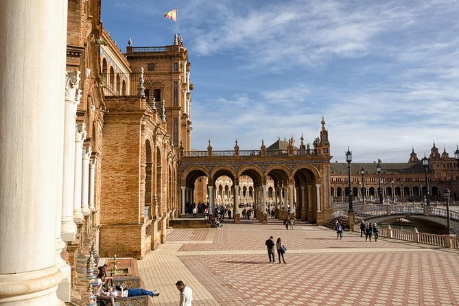 2.5-Hour Seville City Bike Tour - Meeting Point and Logistics