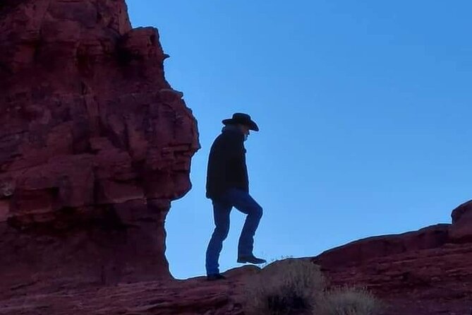 2.5 Hours Monument Valley Historical Sightseeing Tour by Jeep - Entry Fee and Accessibility