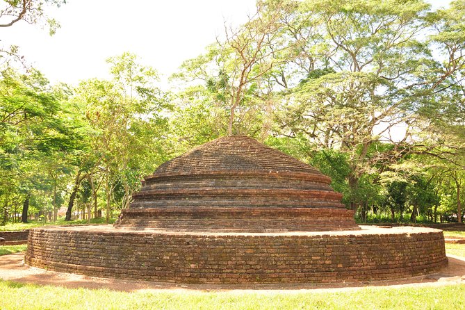 2 Ancient Kingdoms From Kandy - Getting to Panduwasnuwara