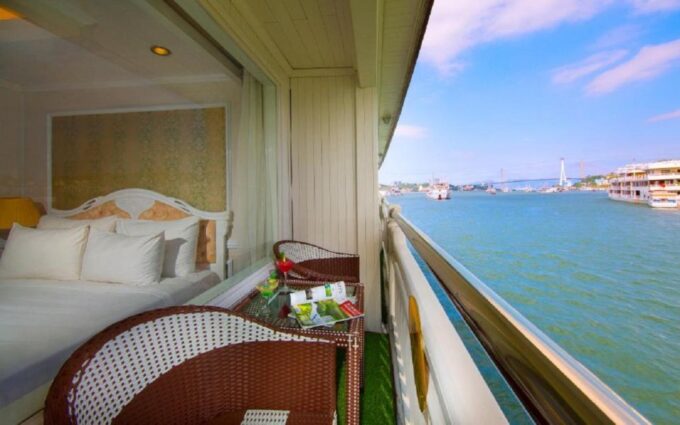 2 Day 1 Night Bai Tu Long Bay Luxury Junk - Hon Co Island