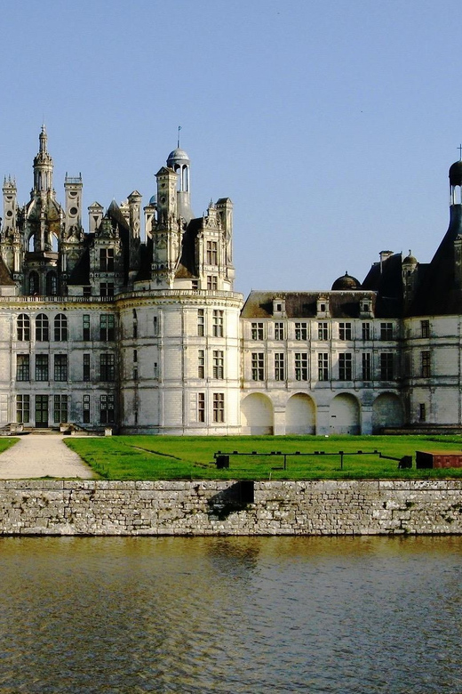 2-day 3 Loire Castles & Chablis Wines 4 Domains Private Tour - Accommodation and Transportation