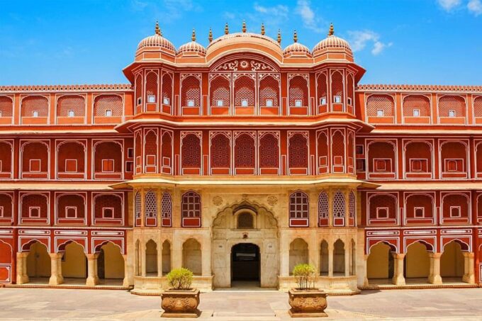 2-Day Agra and Jaipur Tour With Accommodation - Tour Inclusions