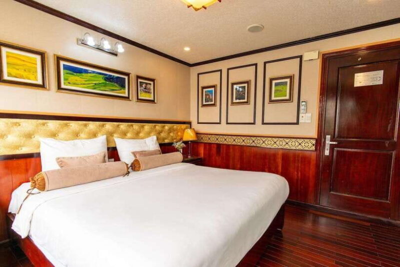 2-Day Bai Tu Long Bay Cruise With Activities - Unexpected Scenarios