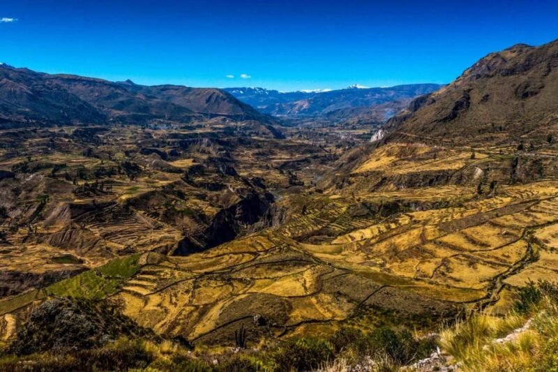 2-Day Colca Canyon Group Tour From Arequipa to Puno - Day 1 Activities