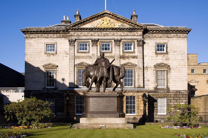 2-Day Edinburgh Tour by Rail With Accommodation, Edinburgh Castle & Bus Tour - Accessibility