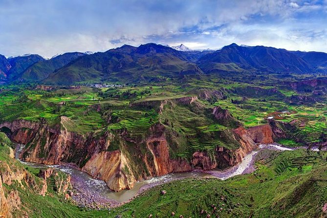 2-Day Group Tour to Colca Canyon From Arequipa - Exploring Colca Canyon