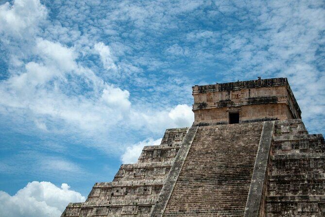 2-Day Guadalupe Shrine, Teotihuacan Pyramids and Xochimilco - Introduction: A Well-Rounded Look at a Popular Mexico City Tour