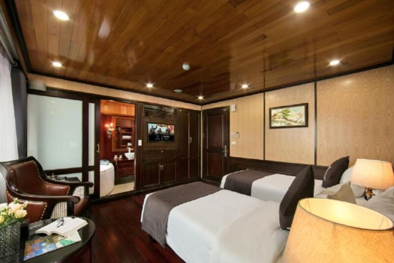 2-Day Ha Long Bay Luxury Cruise & Jacuzzi - Cruise Itinerary