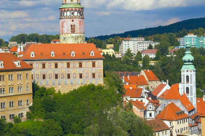 2-Day Hluboka and Cesky Krumlov Tour From Prague - Meeting Point
