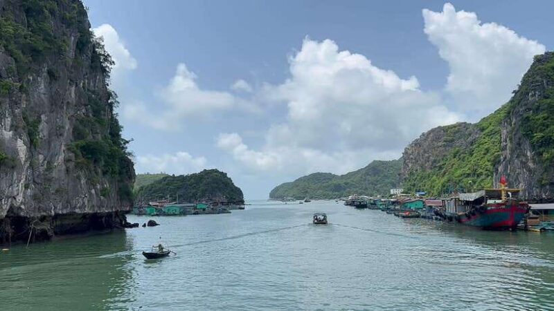 2-Day Lan Ha and Cat Ba Bay Cruise Tour By 5 Star Ship - Group and Guide Information
