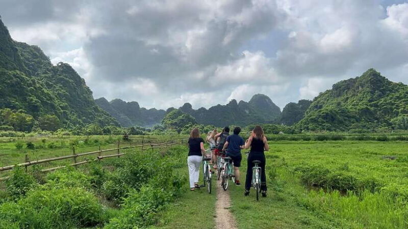 2-Day Lan Ha and Cat Ba Bay Cruise Tour By 5 Star Ship - Discovering Cat Ba Bay