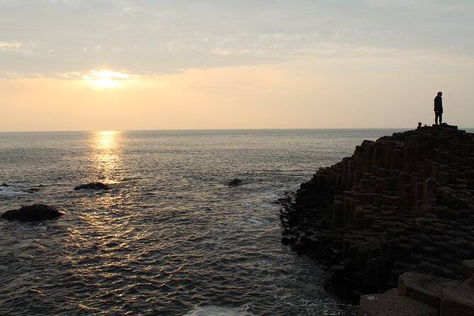 2-Day Northern Ireland Giants Causeway Private Luxury Car Tour - Frequently Asked Questions
