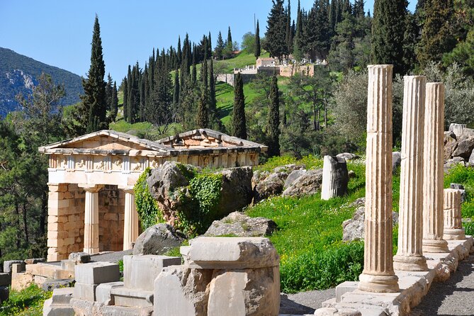 2-Day Private Delphi and Meteora Sightseeing Tour - Accessibility and Requirements
