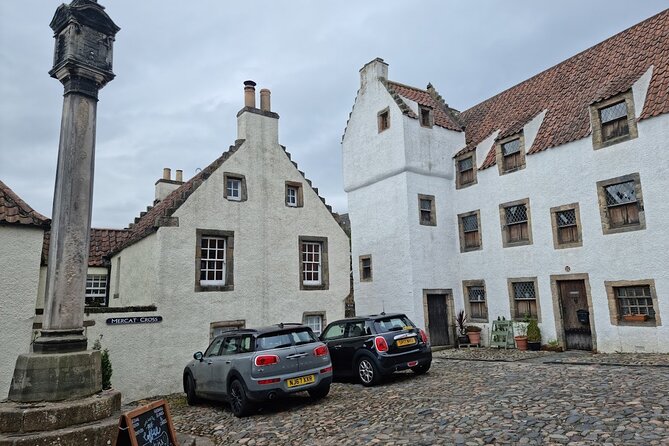 2 Day Private Guided Tour to Outlander Locations , Loch Ness and Glencoe - Admiring Glencoes Scenery