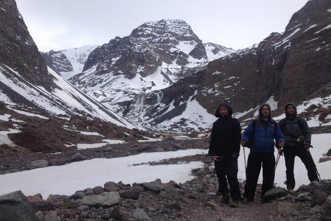 2-Day Private Hiking Tour to La Paloma Glacier - Hiking Through Yerba Loca