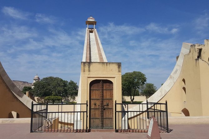 2-Day Private Jaipur City Sightseeing Tour With Three Forts - Pricing and Guarantees