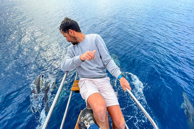 2-Day Private Sailing Tour Around Milos, Kimolos and Polyaigos - Meeting and Pickup Details