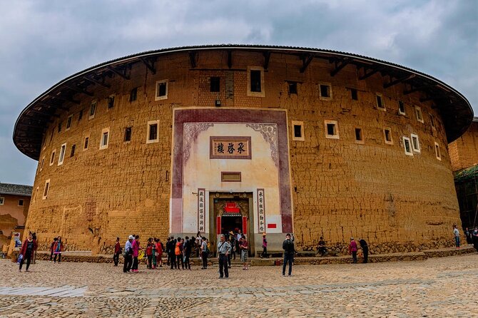 2-Day Private Sightseeing Tour of Xiamen City Highlights and Toulou Cluster - Toulou Cluster Exploration