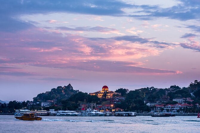 2-Day Private Sightseeing Tour of Xiamen City Highlights and Toulou Cluster - Private Vehicle Transportation