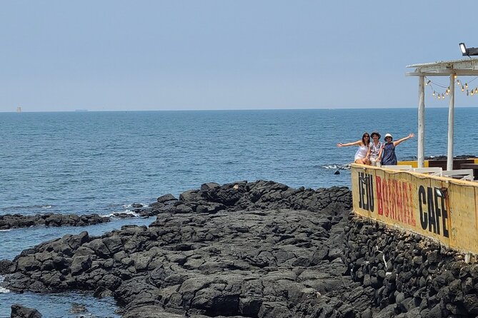 2-Day Private Taxi Day Tour in Jeju Island - Pickup and Meeting