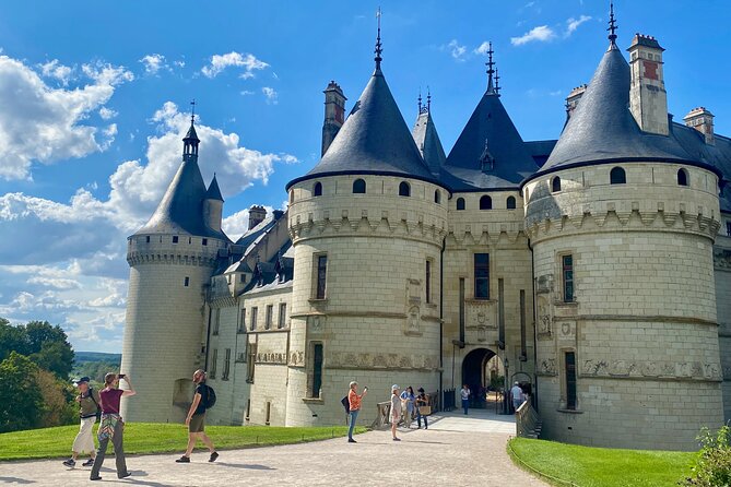 2-Day Private Top 6 Loire Castles Live Guided Tour From Paris - Overview of Experience
