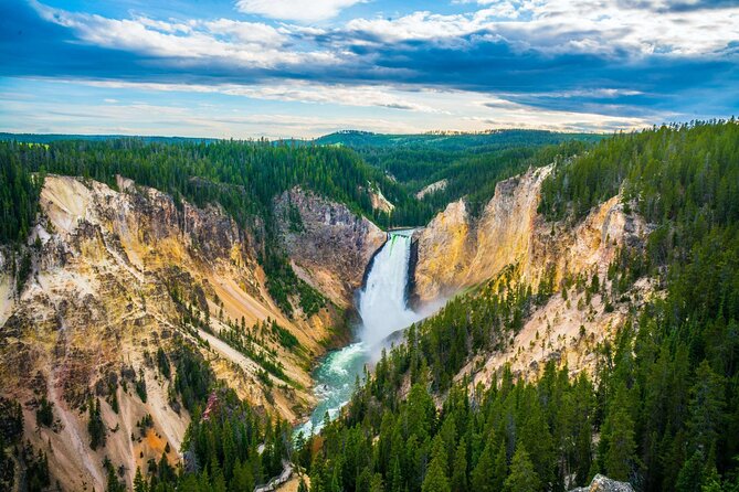 2-Day Private Tour in Yellowstone(Lower and Upper Loops W Iconic Sites) W Lunch - Yellowstones Natural Wonders