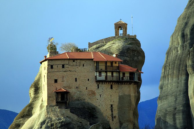 2-Day Private Tour to Delphi & Meteora With Great Lunch Included - Lunch in Amfissa