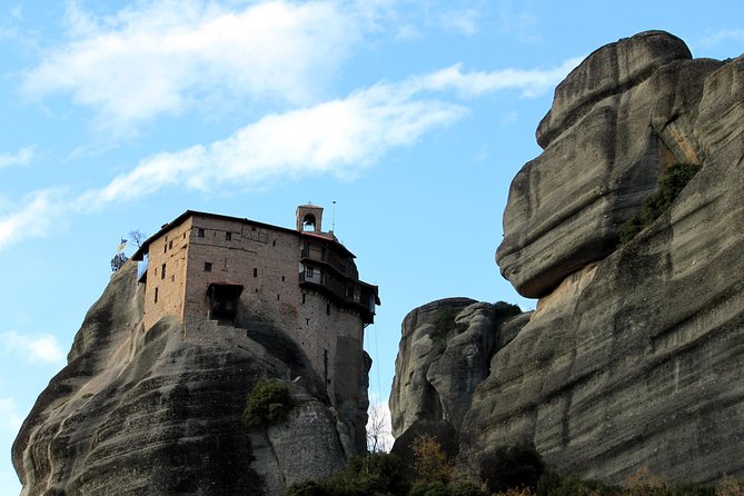 2-Day Private Tour to Delphi & Meteora With Great Lunch Included - Monasteries of Meteora