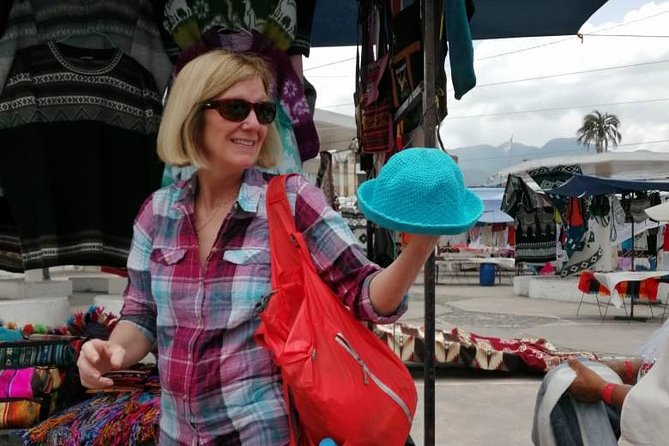 2-Day Private Tour to Otavalo Market, Cuicocha Lake, Peguche, and Condor's Park - Exploring Cuicocha Lakes Serene Beauty