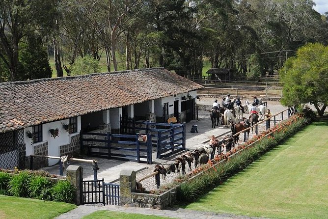 2-Day Private Tour to Otavalo Market, Cuicocha Lake, Peguche, and Condor's Park - Logistical Considerations