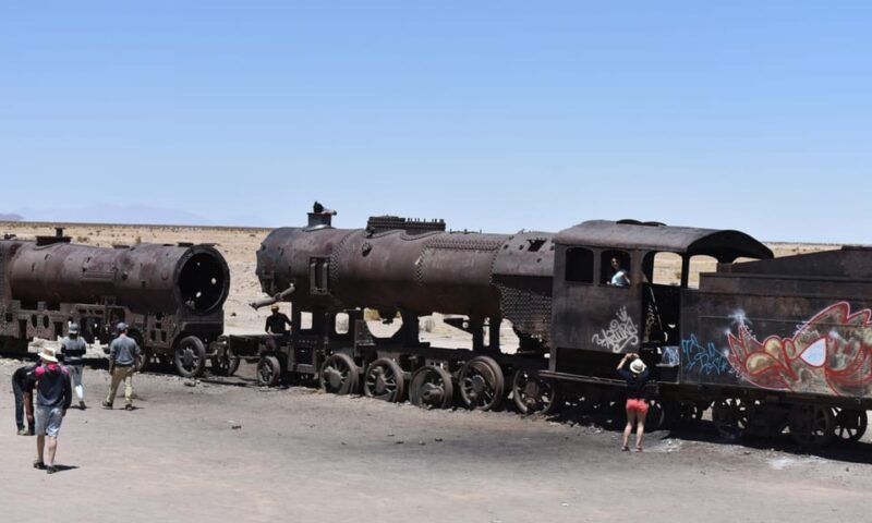 2-Day Private Tour to the Salar De Uyuni and Laguna Colorada - Day 2 Itinerary