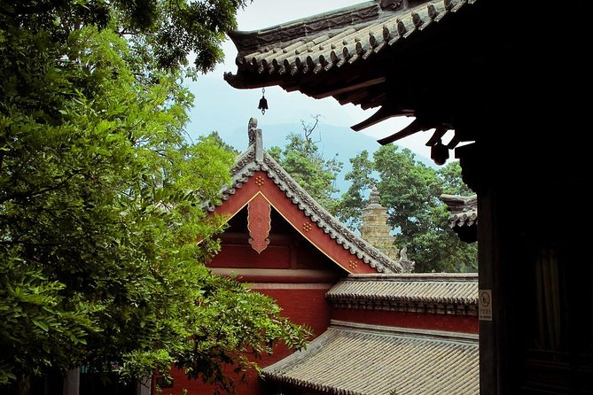 2-Day Private Trip From Xian With Hotel: Shaolin Temple and Longmen Grottoes - Longmen Grottoes Exploration