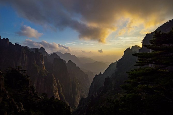 2-Day Private Trip to Huangshan and Hongcun From Shanghai With Accommodation - Transportation