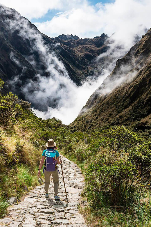 2-Day Route Along the Inca Trail - Itinerary: Day 1