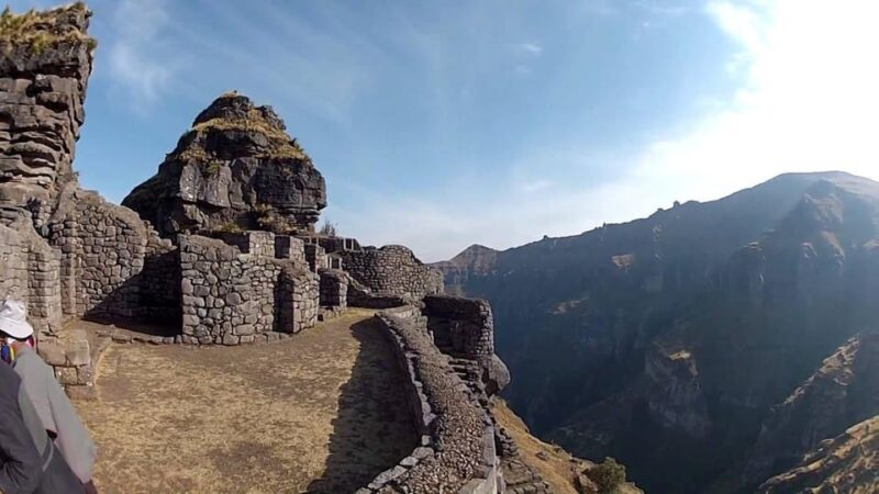 2-Day Route Through Waqrapukara - Local Legends and History