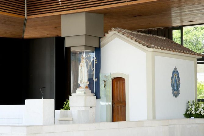 2-Day Sacred Portugal Trip: Fátima, Batalha, Nazaré and Óbidos, From Lisbon - Expert Guide Insights