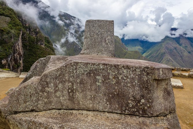 2-Day Sacred Valley Machu Picchu 4star Hotel & Vistadome Train - Traveler Capacity