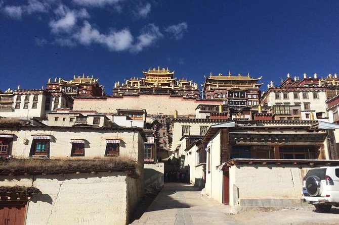 2-Day Shangri-La Private Tour - Included Amenities