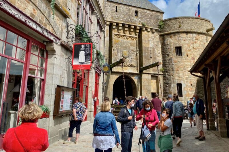 2-day Small-group Normandy D-Day Mont Saint-Michel 3 Castles - Amboise Castle